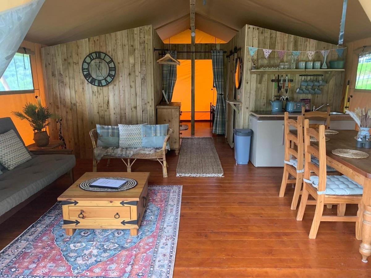 דולגלאו Mountain View Safari Tent With Hot Tub In The Heart Of Snowdonia מראה חיצוני תמונה