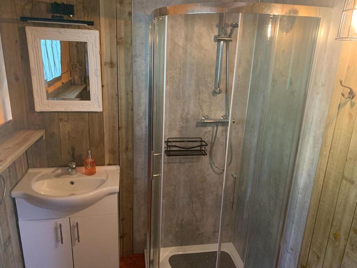 דולגלאו Mountain View Safari Tent With Hot Tub In The Heart Of Snowdonia מראה חיצוני תמונה