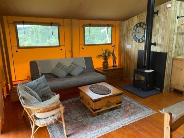 דולגלאו Mountain View Safari Tent With Hot Tub In The Heart Of Snowdonia מראה חיצוני תמונה